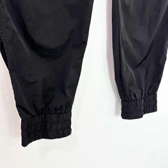 Aritzia Tna Lightweight Black Joggers Athletic Athleisure size Small - Picture 5 of 9